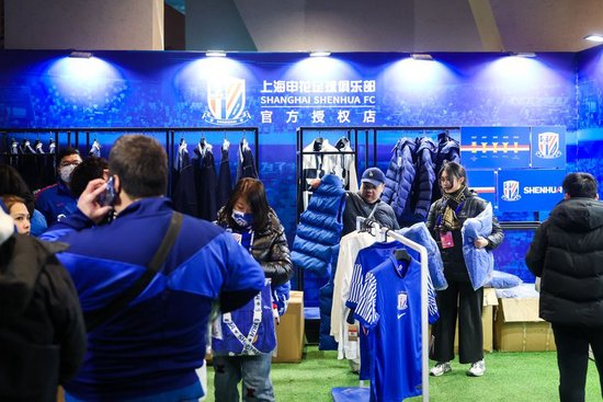 向用户提供几百款产品。展示图片