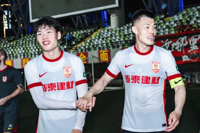 专业向用户提供几百款产品。服务